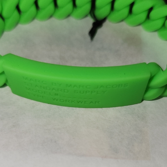 Marc Jacobs Bright Toucan Green Twisted Bracelet - Picture 4 of 6